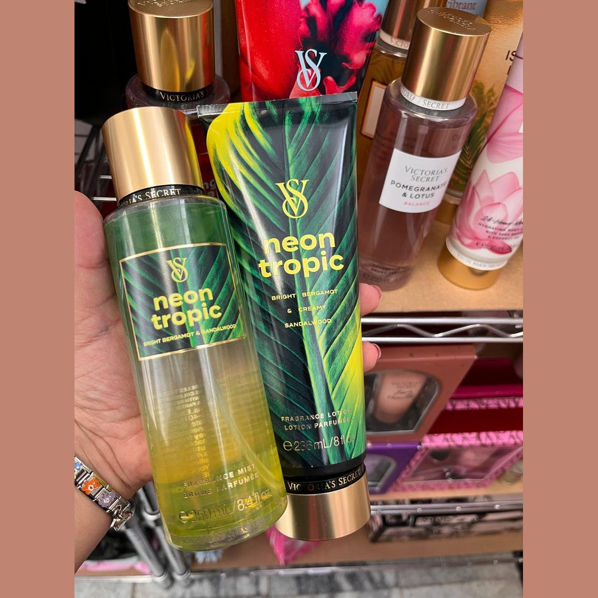 Victoria´s Secret Neon Tropic + crema