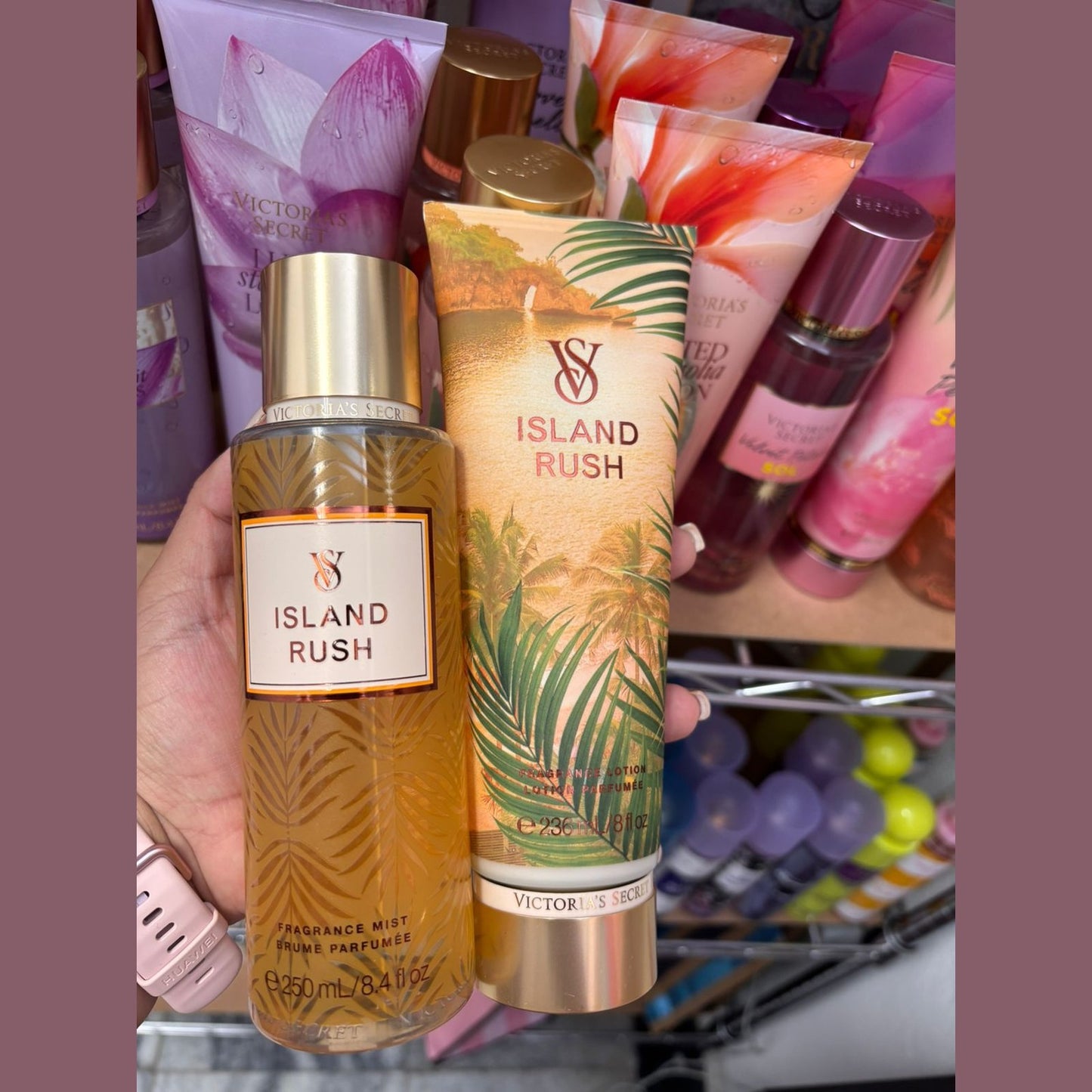Victoria’s Secret Duo Lush Starfruit Lotus (Body Mist 250 ml + Crema Corporal)