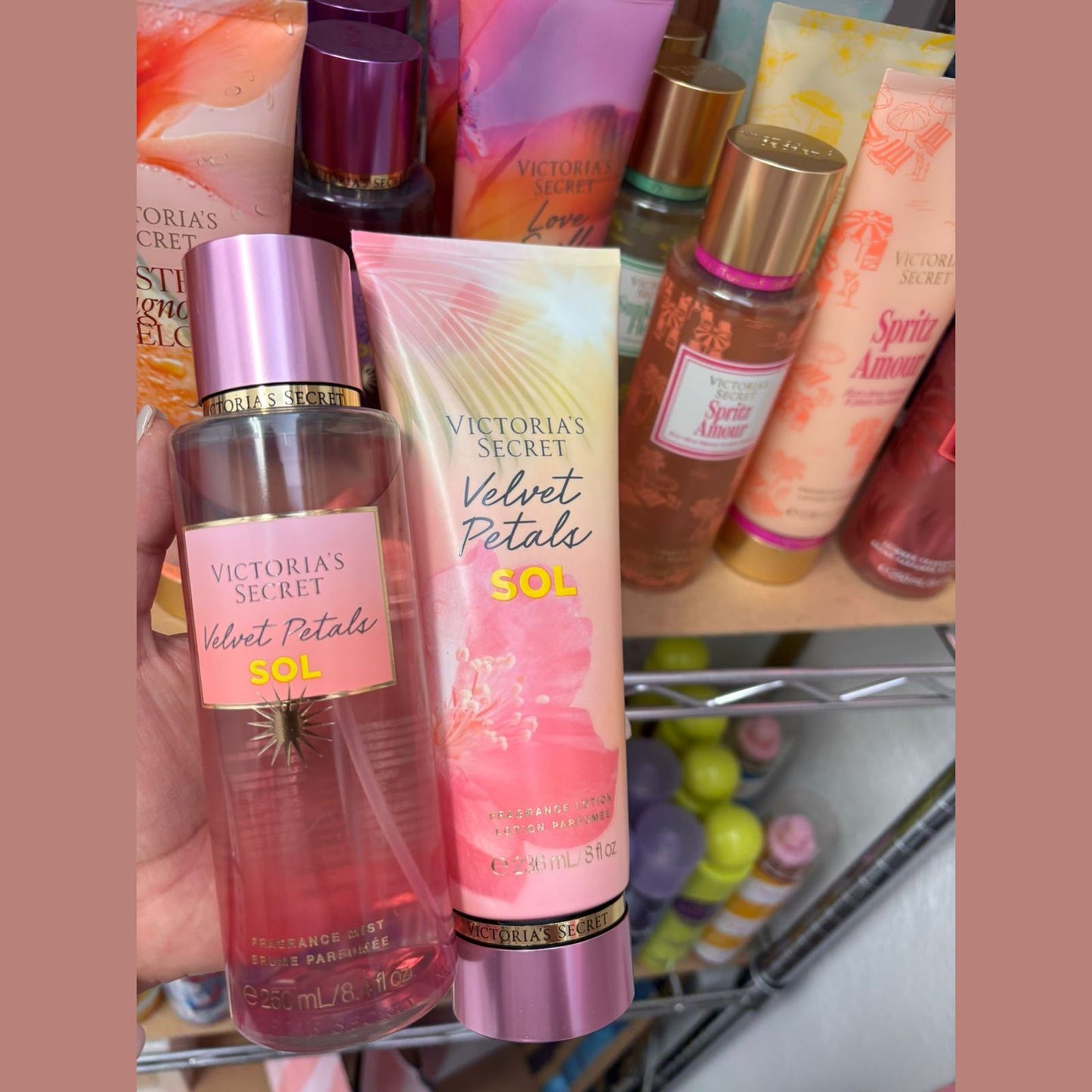 Victoria’s Secret Duo Velvet Petals Sol (Body Mist 250 ml + Crema Corporal)